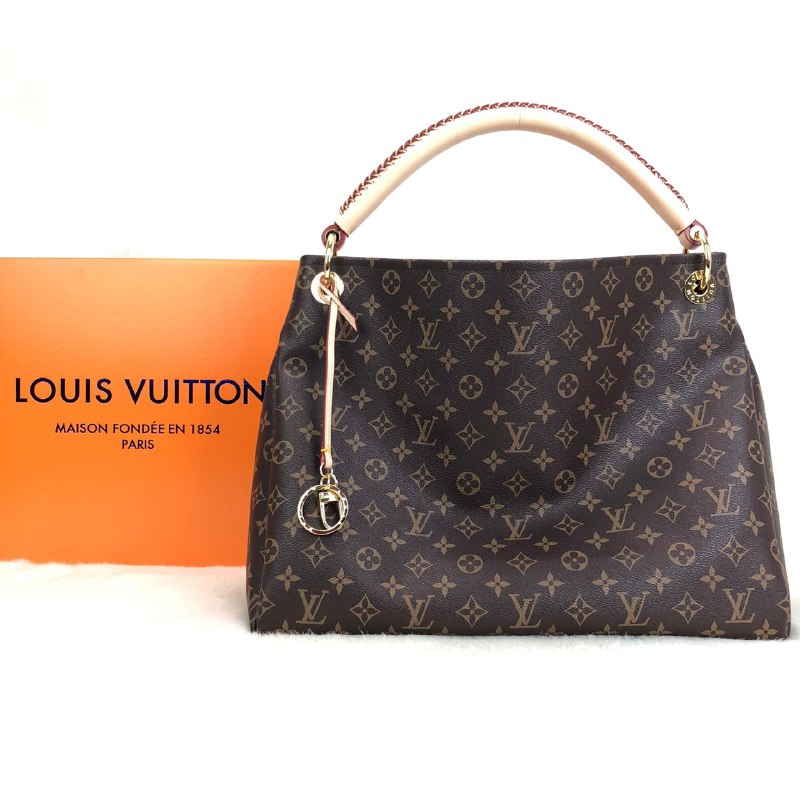 Louis Vuitton Artsy MM